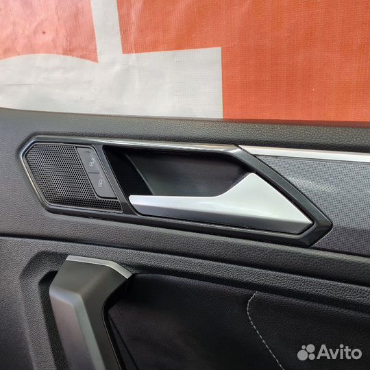 Обшивка двери Volkswagen Tiguan 2 2019