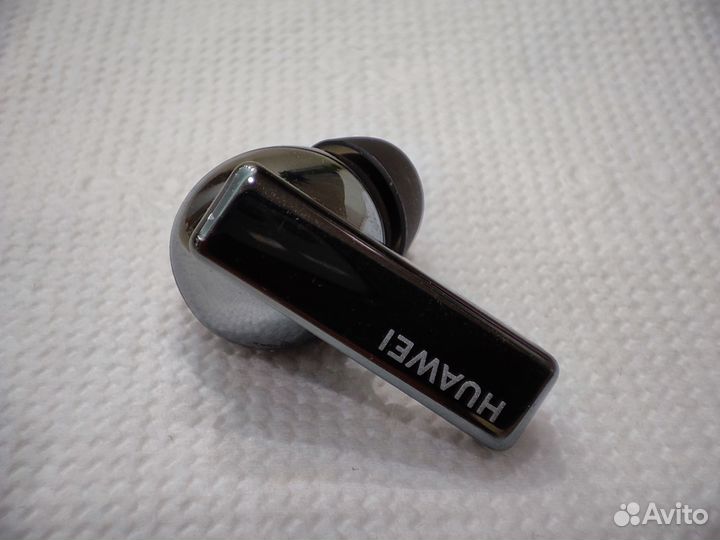 Правый наушник Huawei Freebuds Pro, серебристый