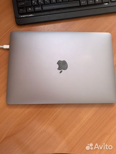 Apple MacBook Pro 13 2019 8/256 TouchBar