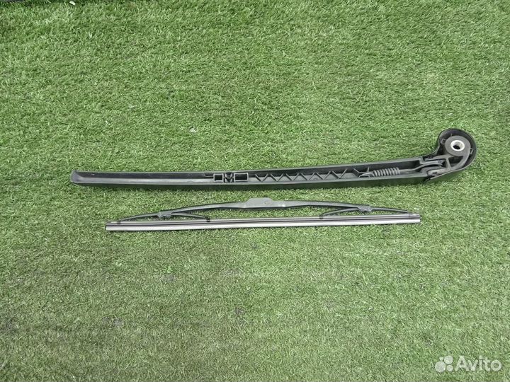 Поводок заднего стеклоочистителя Audi A3 8P S3 8P