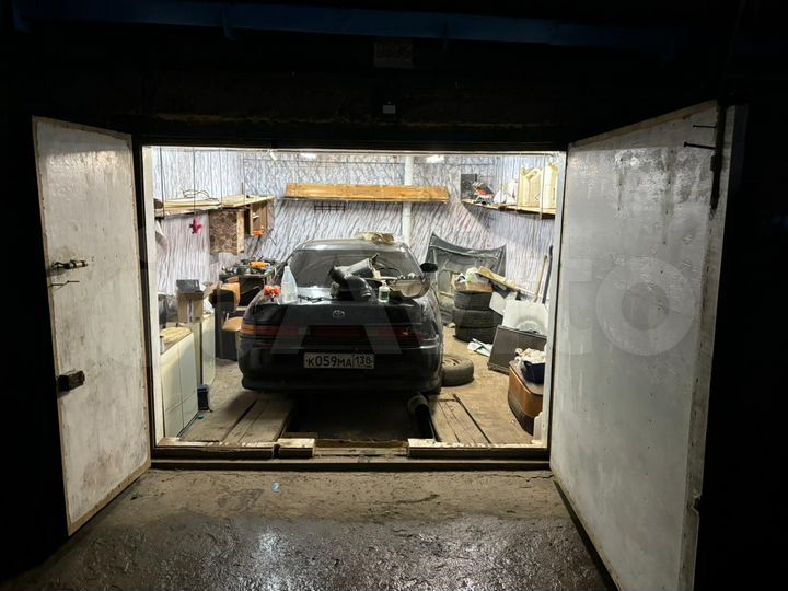 Гараж, > 30 м²