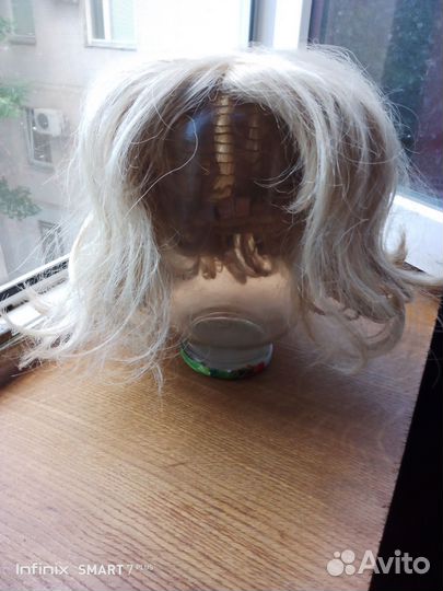 Парик из натуральных волос с чёлкой