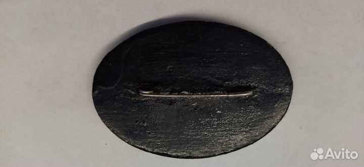 Брошь.дерево, лаковая. ручная роспись.СССР