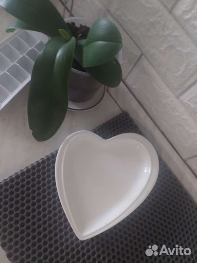 Тарелка белая сердце