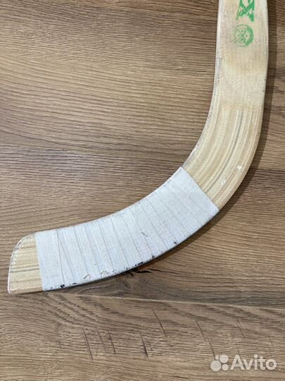 Клюшка хоккейная