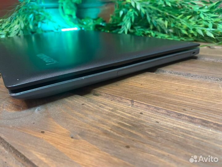 Игровой ноутбук Lenovo N4200 (4Gb HDD 2 видеокарты