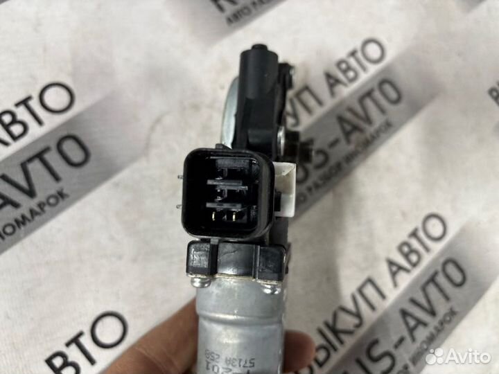 Моторчик стеклоподъемника передний правый