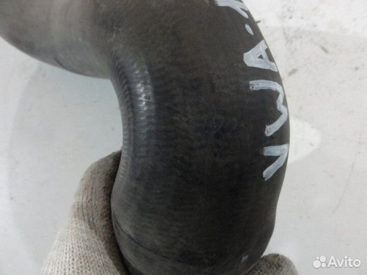 Патрубок интеркулера Volkswagen Amarok 2H cnfb