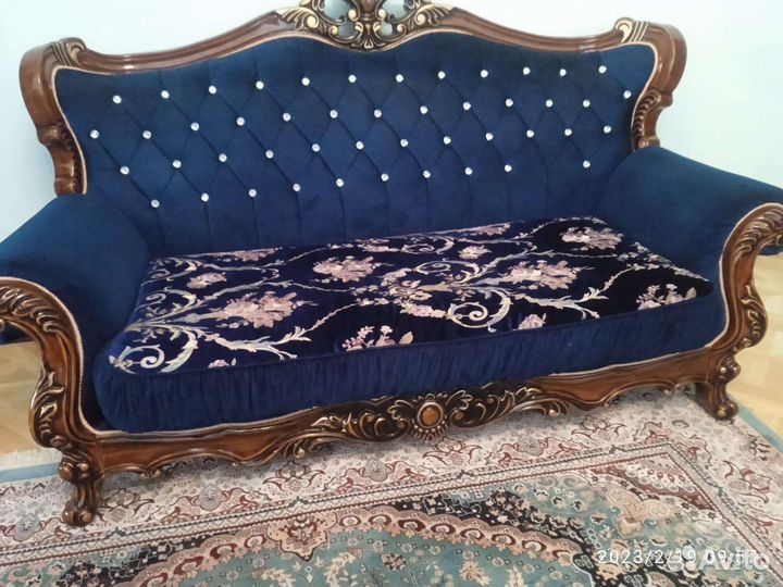 Холл четверка