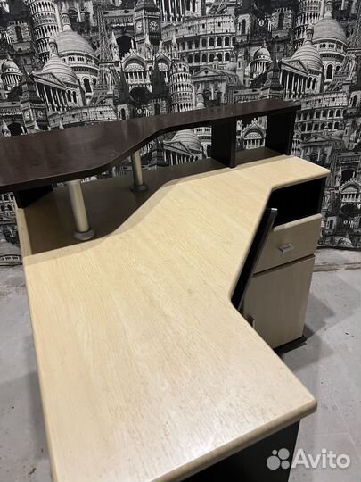 Компьютерный стол