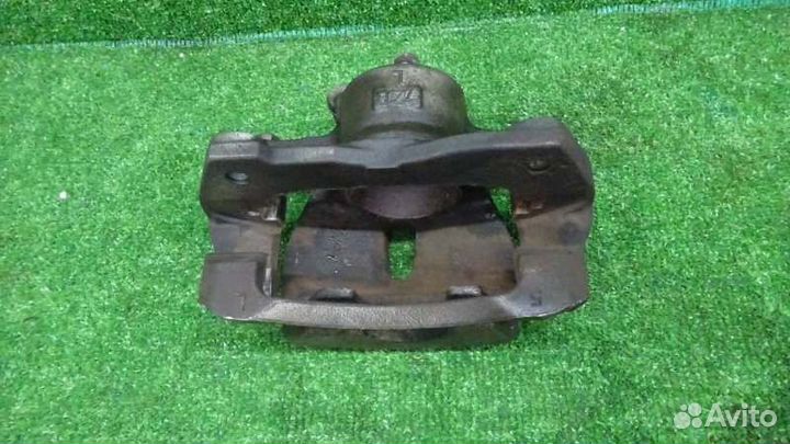 Суппорт передний левый Toyota Corolla Fielder