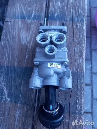 А0044314405 Главный тормозной клапан Мерседес Аксо