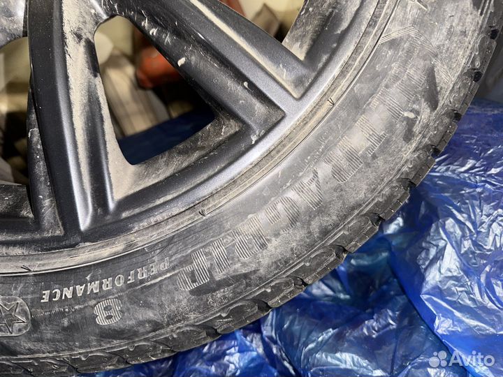 Зимние колеса BMW 5 G30 R18 стиль 684