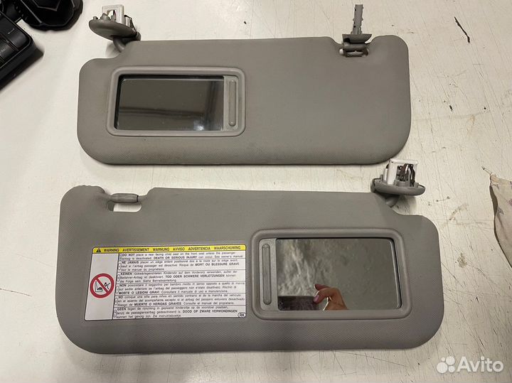 Козырек солнцезащитный правый/левый Corolla E150