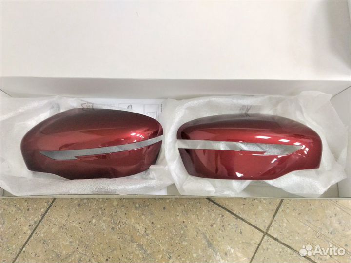 Накладки зеркал Nissan juke KE600BV011RD