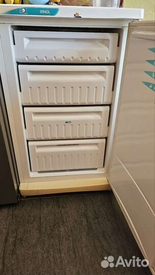 Морозильник Stinol 105