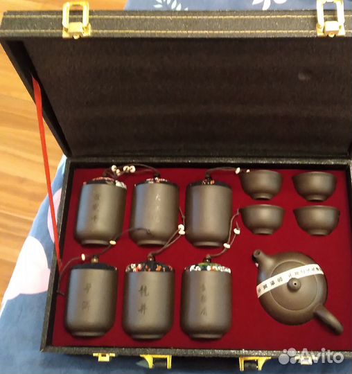 Сервиз с элитным чаем