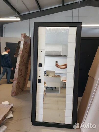 Двери входные