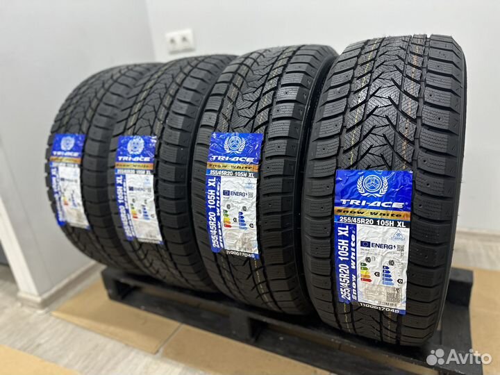 Tri Ace Snow White II 255/45 R20 105H