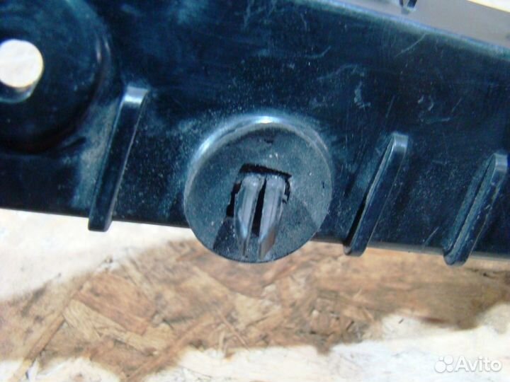 Ssang Yong Actyon Направляющая заднего бампера L