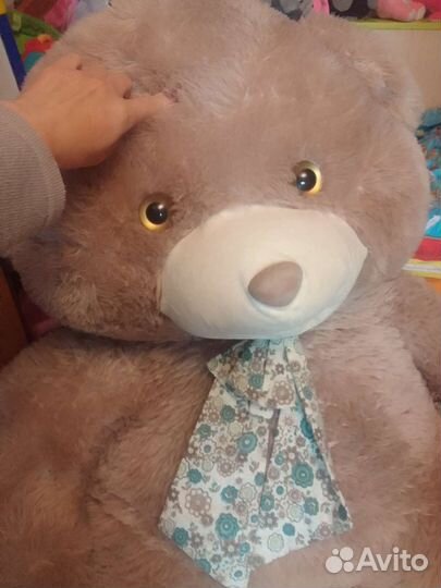 Большой мягкий медведь