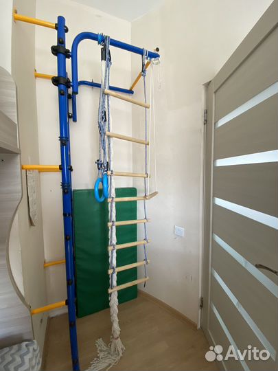 Шведская стенка с турником