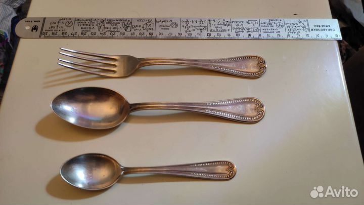 Отличный столовый набор -эгоист. Серебро 900пр