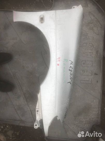 Крыло Renault Megane