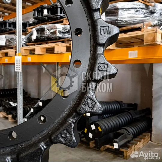 Звезда Case CX580