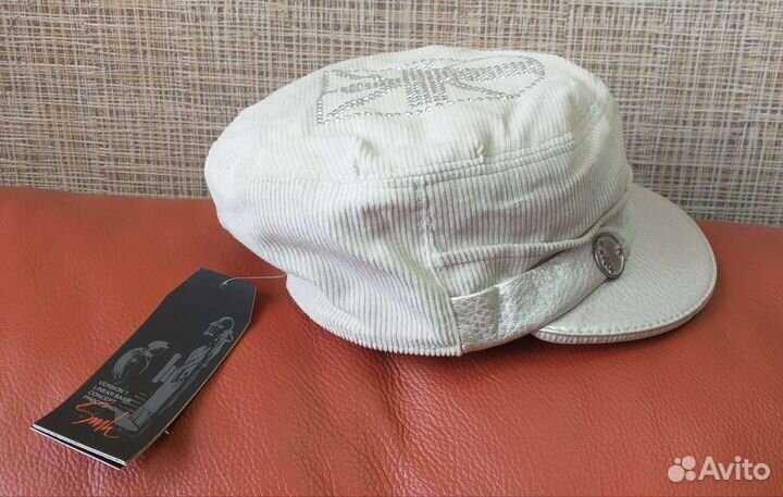 Кепка женская вельветовая