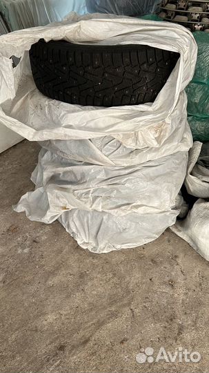 Pirelli Ice Zero 225/60 R18
