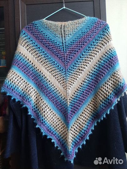 Вязаный бактус (платок, шаль). Ручная работа