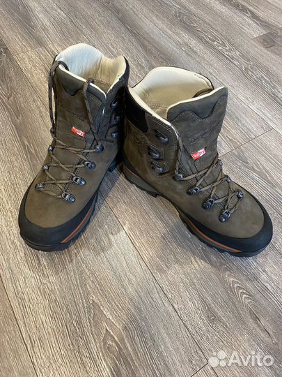 Треккинговые ботинки женские 39 Trezeta