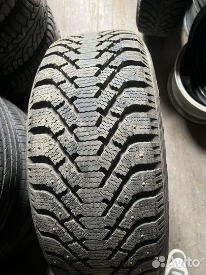 Goodyear UltraGrip 500 255/55 R19 111T
