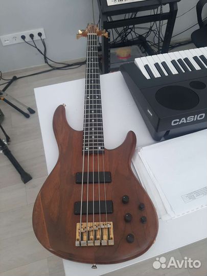 Бас гитара Moon MBC5