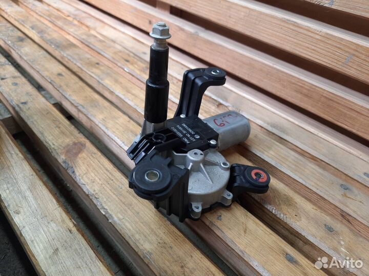 Моторчик трапеции дворников (стеклоочистителя)