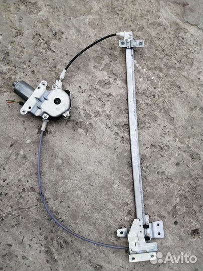 Стеклоподъемник Передний электро Мерседес Вито 638