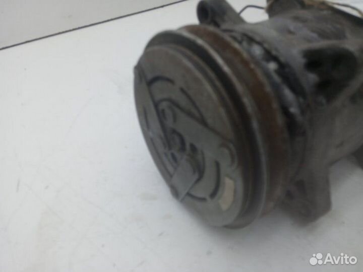 Компрессор кондиционера Ford Spectron SSF8RF RF