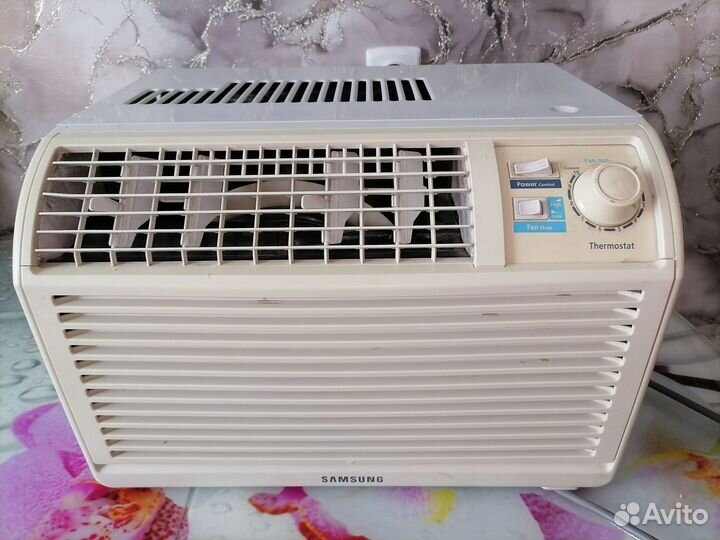 Оконный кондиционер Samsung