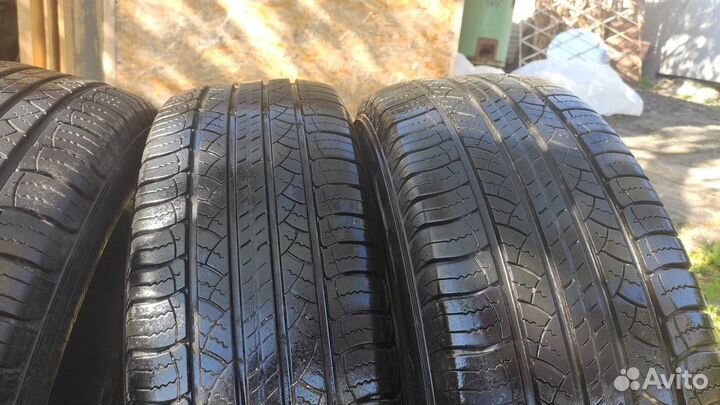 Michelin Latitude Tour HP 225/65 R17 102