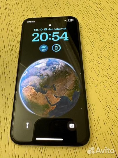 Телефон iPhone 10