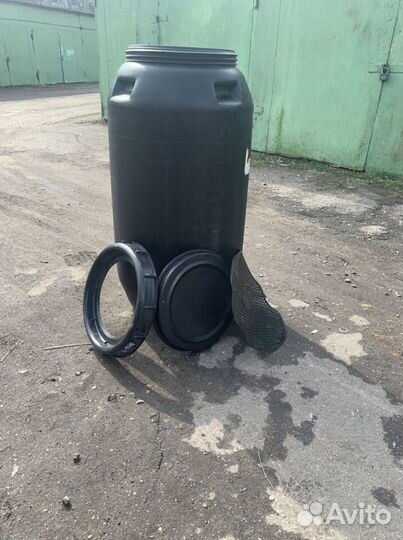 Бочки пластиковые 260 л пищевые