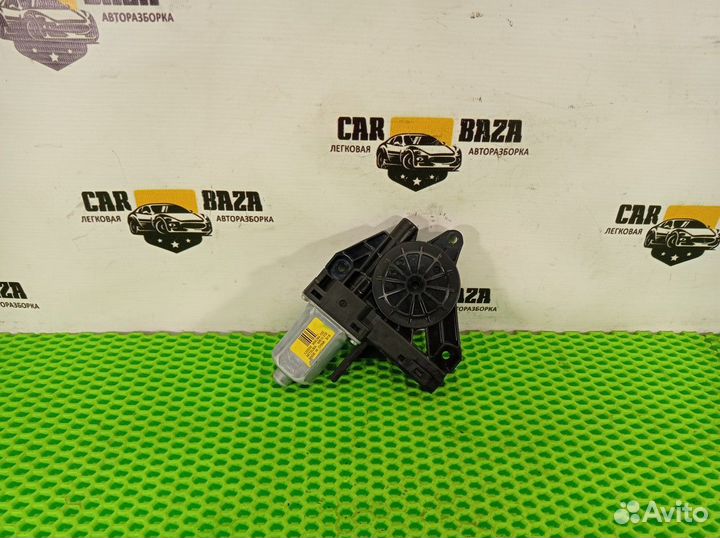 Моторчик стеклоподъемника задней правой двери R