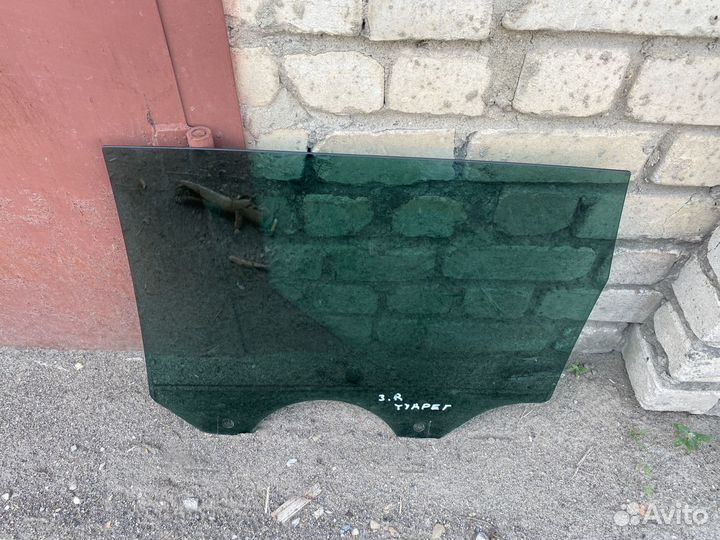 Стекло задней правой двери VW Touareg, Cayenne