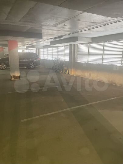 Машиноместо, 20 м²