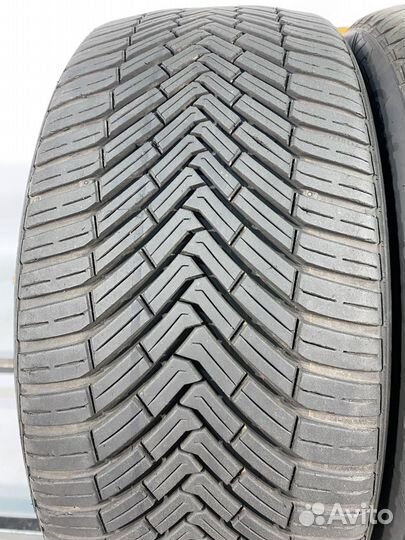 Continental AllSeasonContact 225/40 R18 90W