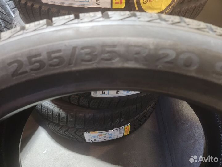 Continental ContiVikingContact 7 255/35 R20 97T