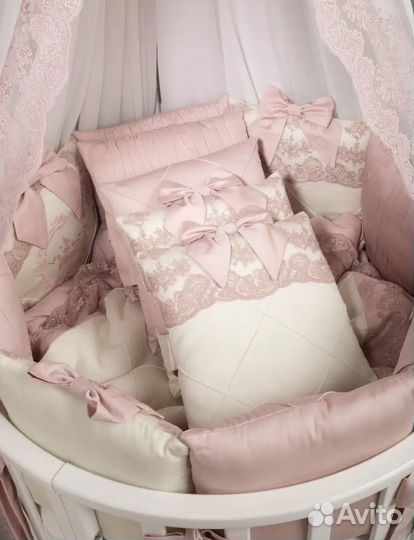 Бортики в кроватку с постельным бельем