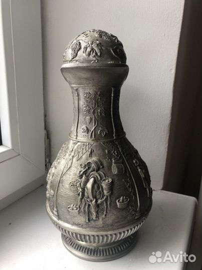 Кувшин для вина конца 19 века