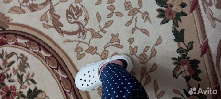 Шлепки, кроссы